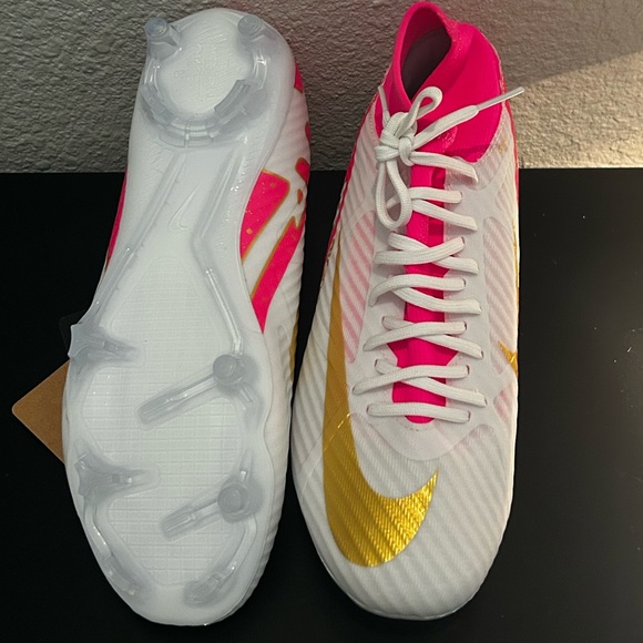 New women’s soccer cleats Zoom Superfly - Picture 3 of 4